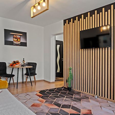 Apartament De Lux Drumul Taberei Bukarest Exteriör bild