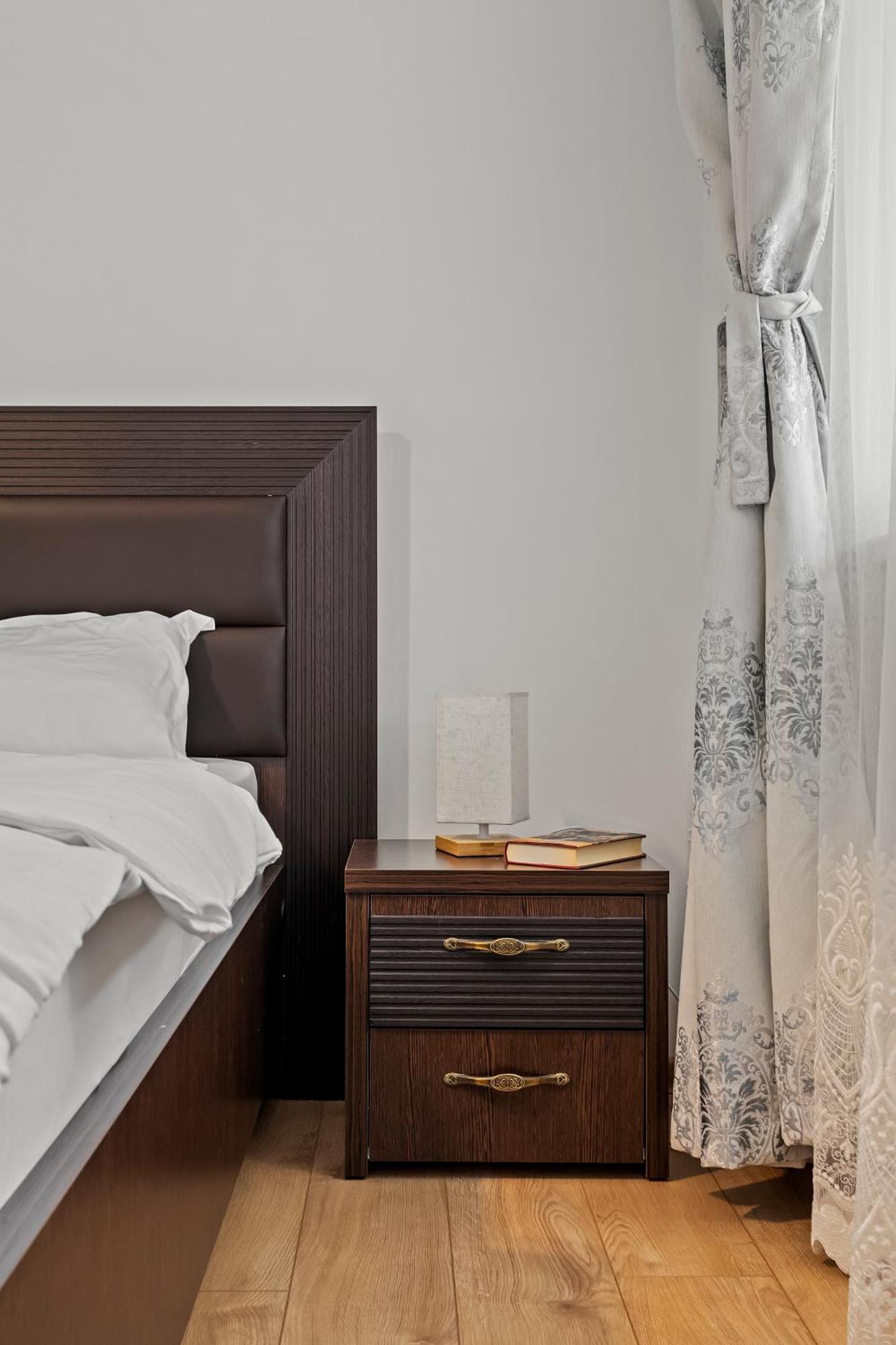Apartament De Lux Drumul Taberei Bukarest Exteriör bild
