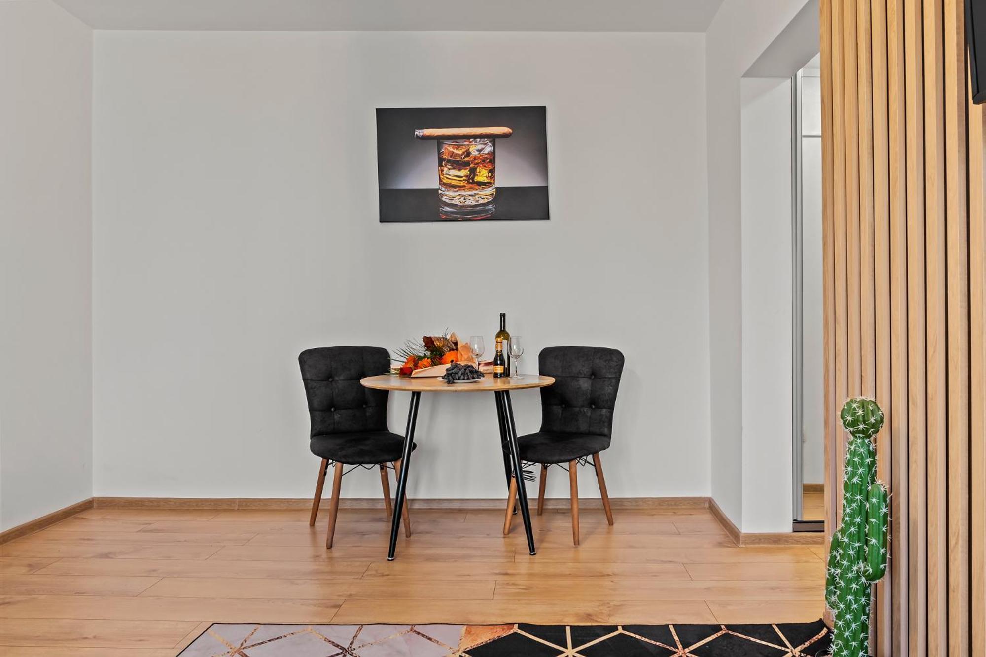 Apartament De Lux Drumul Taberei Bukarest Exteriör bild